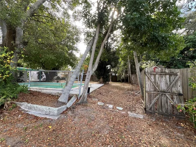 $299,900 | 1945 Lakewood Drive, Clearwater, FL 33763