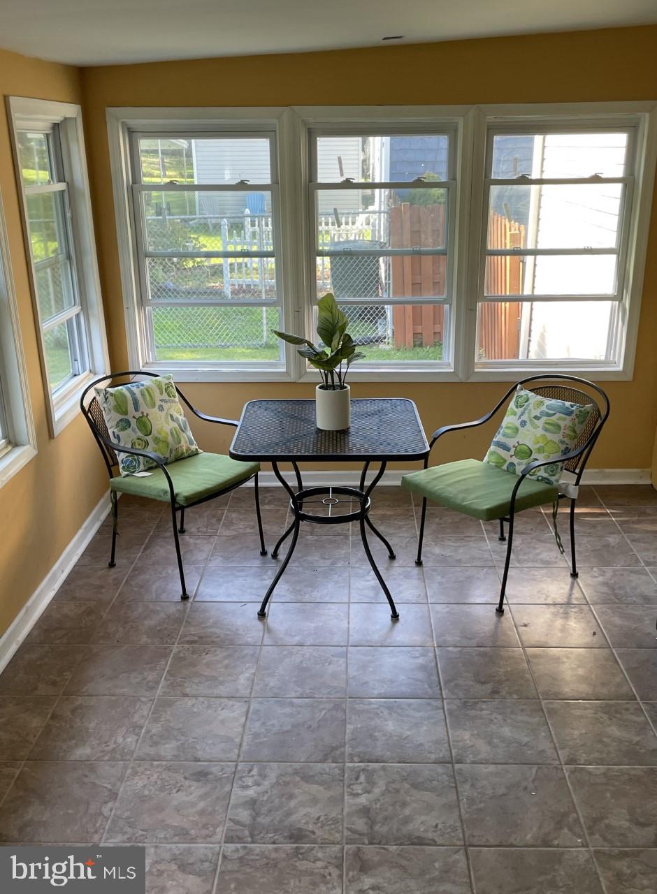 41 Greenridge Road Newark, DE 19711 - Photo 15 of 36 Sunroom 2