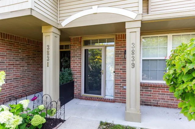 $1,850 | 3839 Norwich Drive, Canton, MI 48188