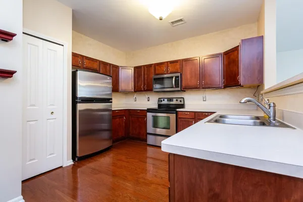 $1,750 | 3839 Norwich Drive, Canton, MI 48188