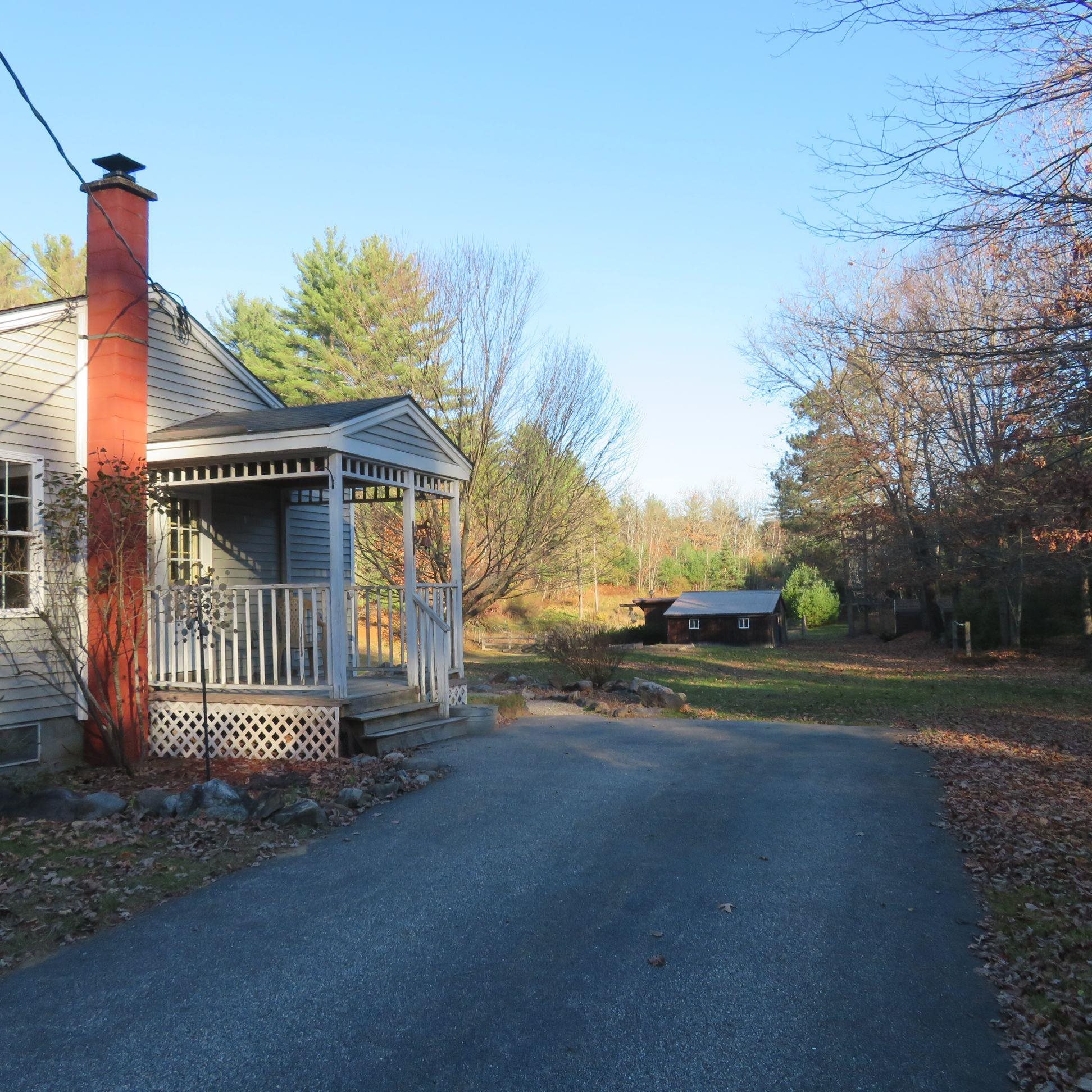 486 Mountain Road Concord, NH 03301 - Photo 2 of 36