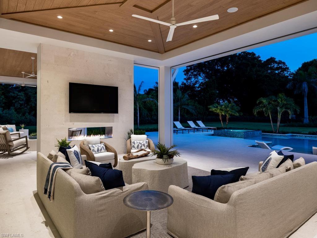 601 Carica Road Naples, FL 34108 - Photo 24 of 29 Outdoor Living