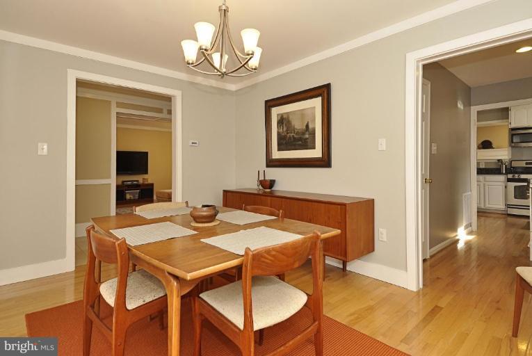 111 Hart Road Gaithersburg, MD 20878 - Photo 15 of 30 Dining Room #2