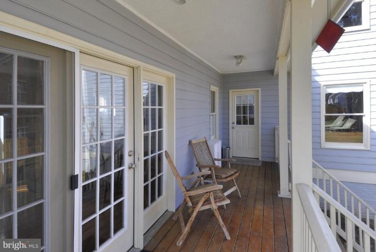 111 Hart Road Gaithersburg, MD 20878 - Photo 26 of 30 Porch