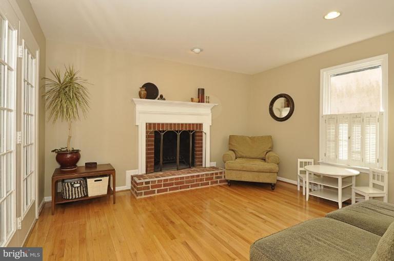111 Hart Road Gaithersburg, MD 20878 - Photo 27 of 30 Family Room #2