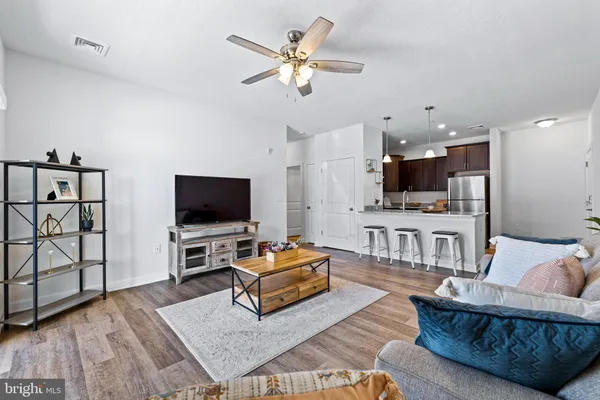 $1,575 | 3020 Larkwood Circle, Unit 204, Harrisburg, PA 17110