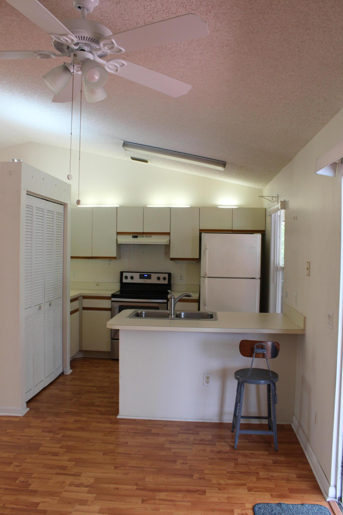1302 Southwest Porter Road Port St. Lucie, FL 34953 - Photo 2 of 14 IMG_0815