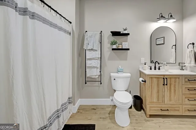 a view of livingroom with hardwood floor