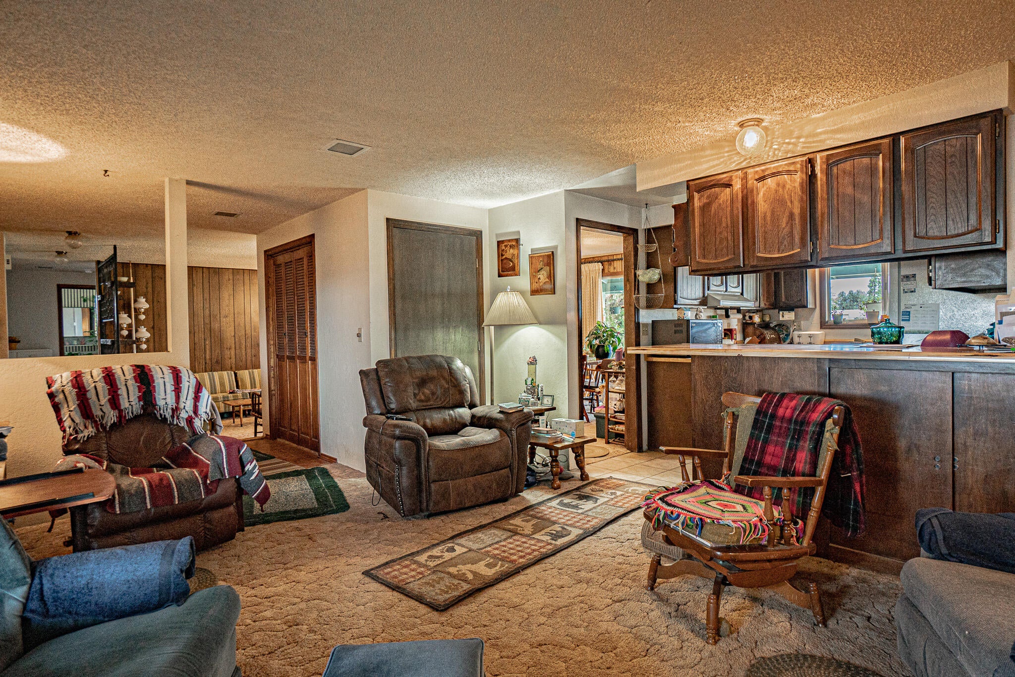 5275 Gebhard Road Central Point, OR 97502 - Photo 5 of 22 DSC04027-HDR