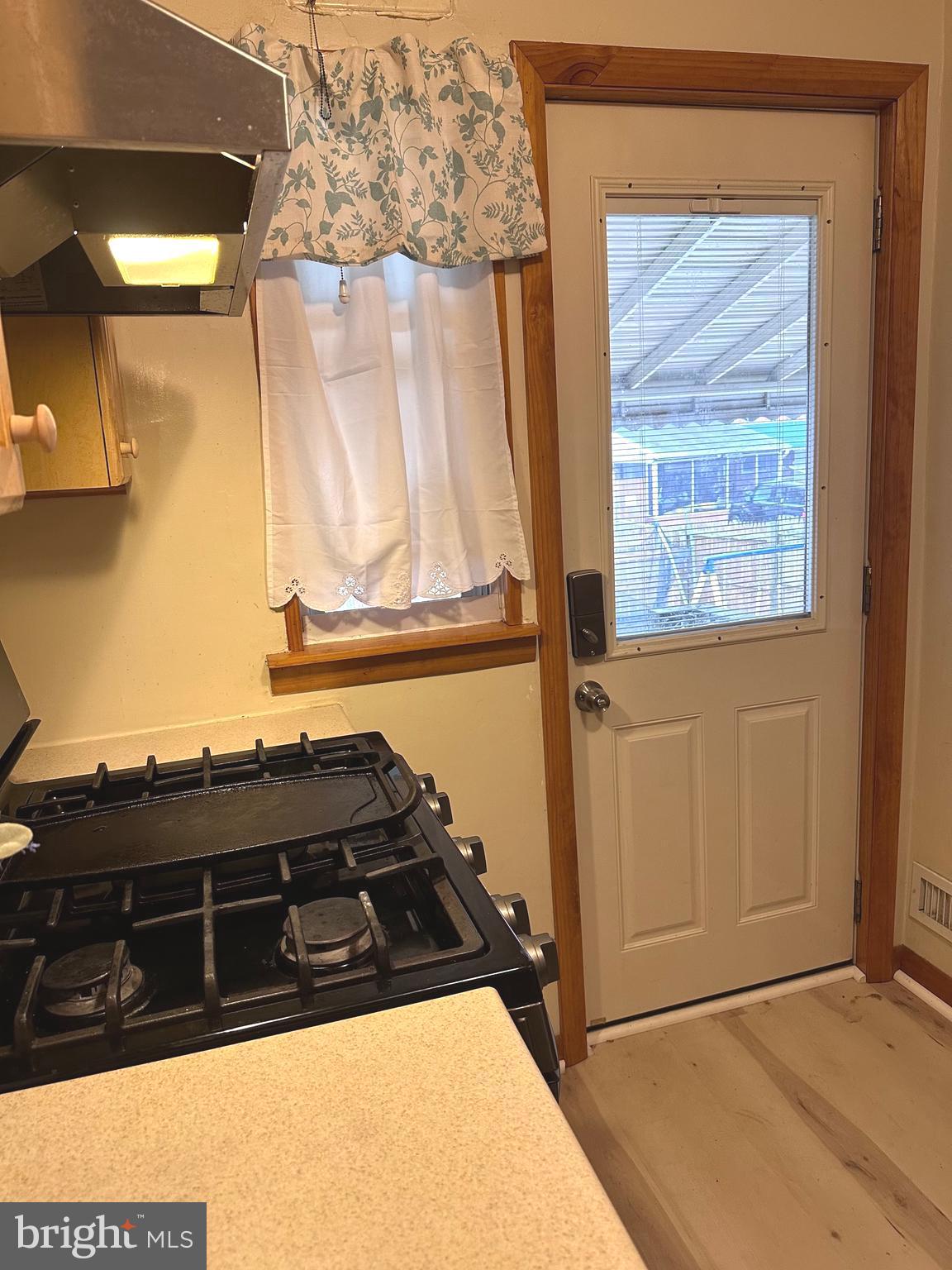 1927 Barry Road Dundalk, MD 21222 - Photo 16 of 39