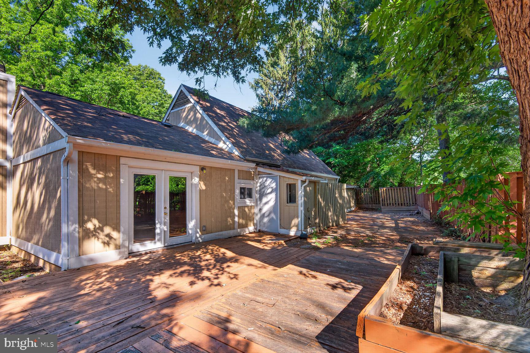 11306 Geddys Court Reston, VA 20191 - Photo 3 of 32