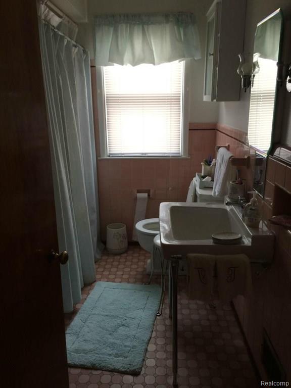 5280 Alter Road Detroit, MI 48224 - Photo 5 of 17