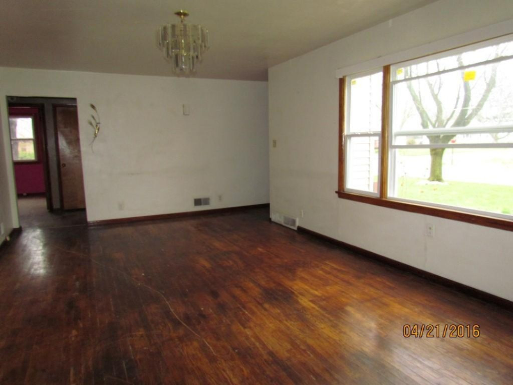 287 Elmside Road Benton Harbor, MI 49022 - Photo 6 of 14 IMG_1552 (Medium) - Copy
