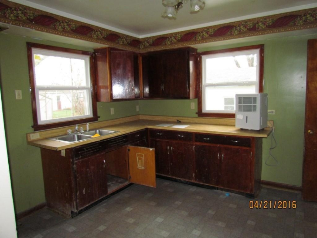 287 Elmside Road Benton Harbor, MI 49022 - Photo 7 of 14 IMG_1553 (Medium) - Copy