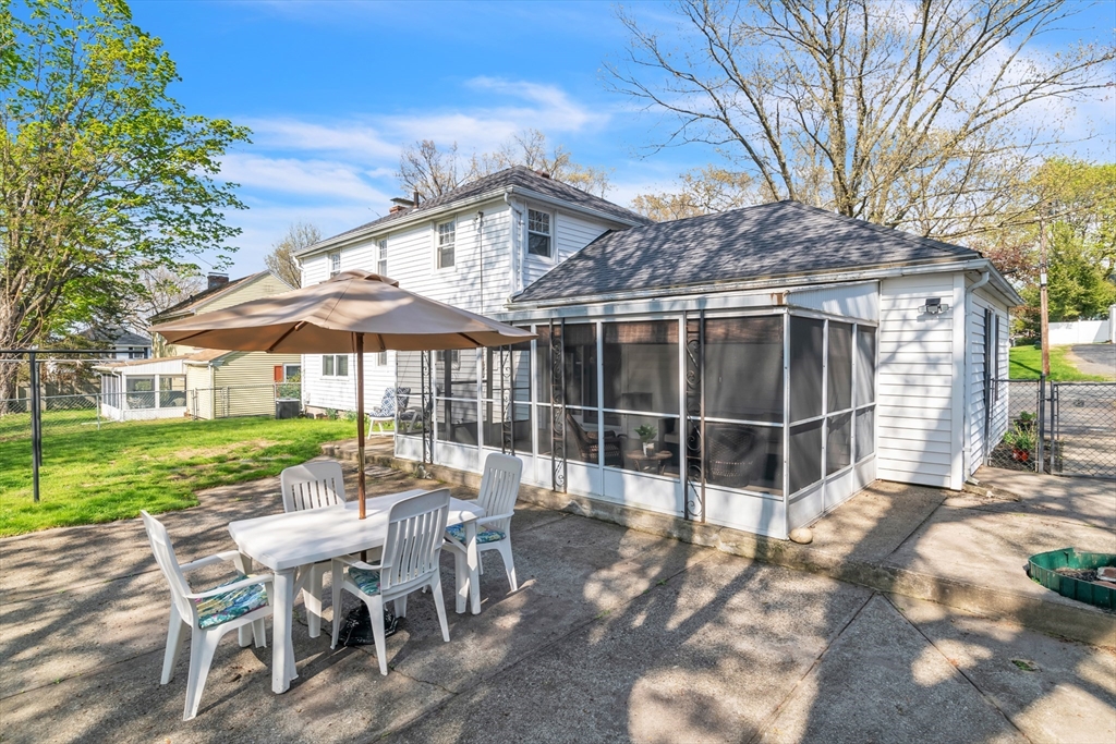 150 Dayton Street Springfield, MA 01118 - Photo 3 of 39 Gallery Image 3