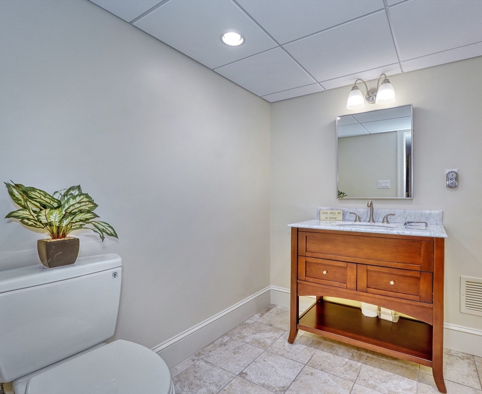449 Dover Road Westwood, MA 02090 - Photo 27 of 32 Gallery Image 27