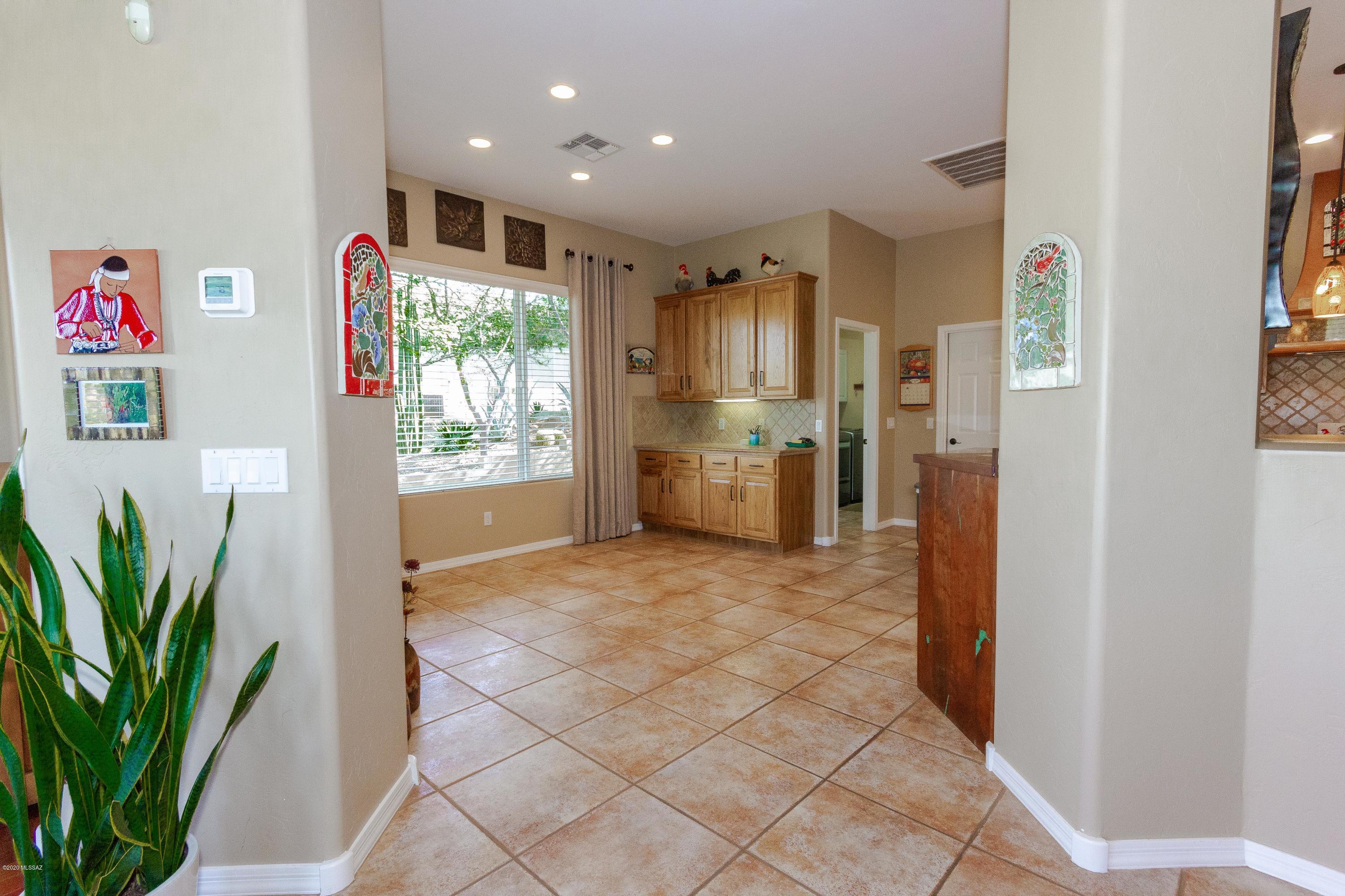 12707 North Piping Rock Road Oro Valley, AZ 85755 - Photo 43 of 50