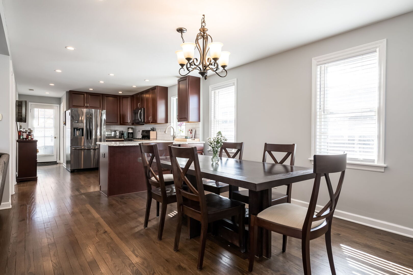 3701 Madison Avenue Brookfield, IL 60513 - Photo 3 of 30