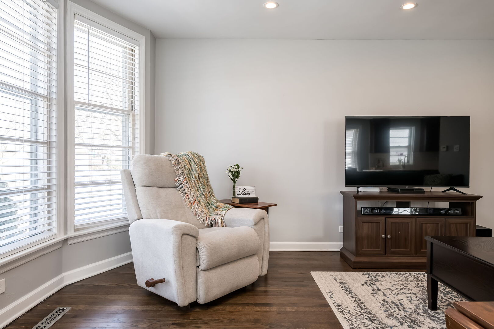 3701 Madison Avenue Brookfield, IL 60513 - Photo 9 of 30