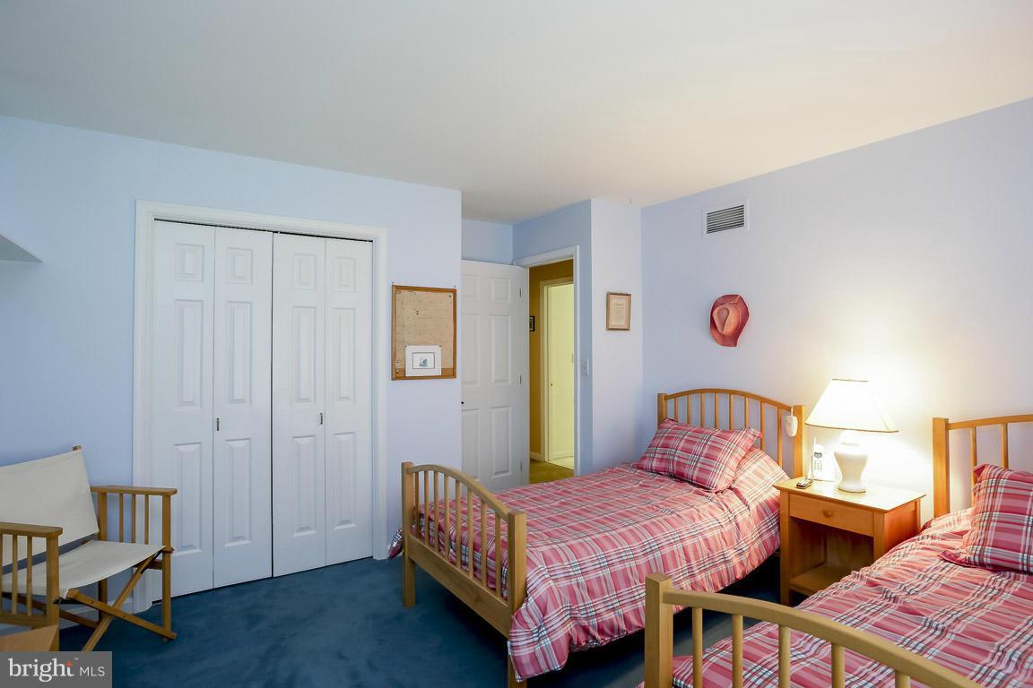 20921 Sunnyacres Road Laytonsville, MD 20882 - Photo 13 of 29 Bedroom