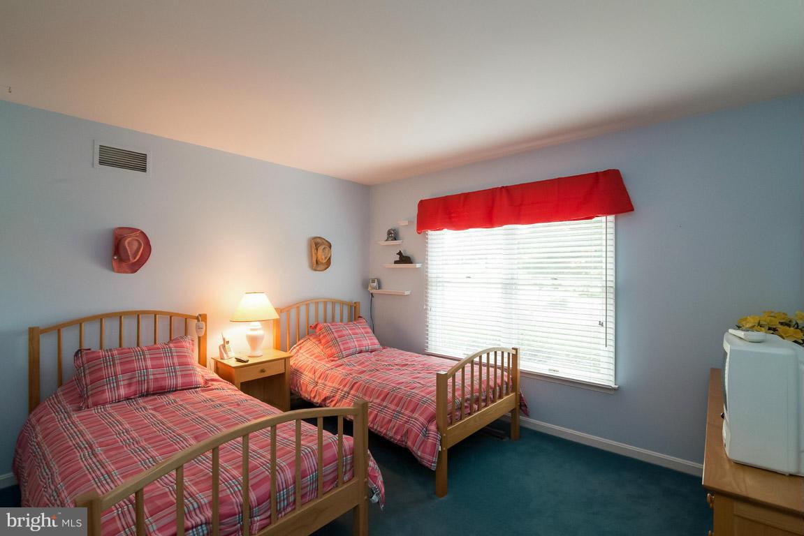 20921 Sunnyacres Road Laytonsville, MD 20882 - Photo 14 of 29 Bedroom