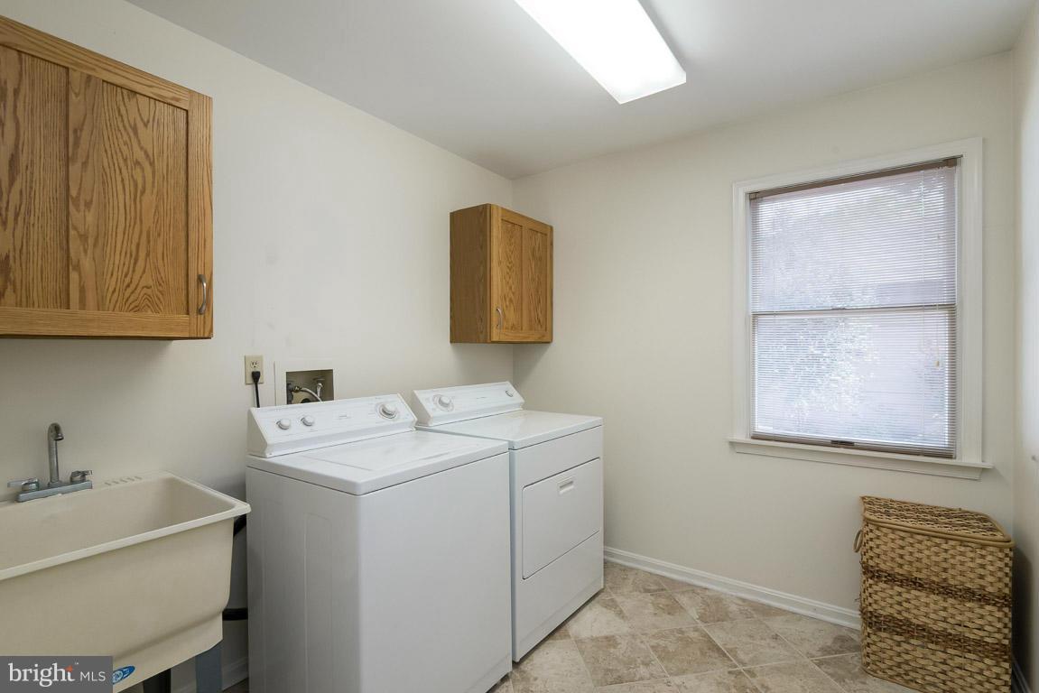 20921 Sunnyacres Road Laytonsville, MD 20882 - Photo 23 of 29 1st Floor Laundry Room