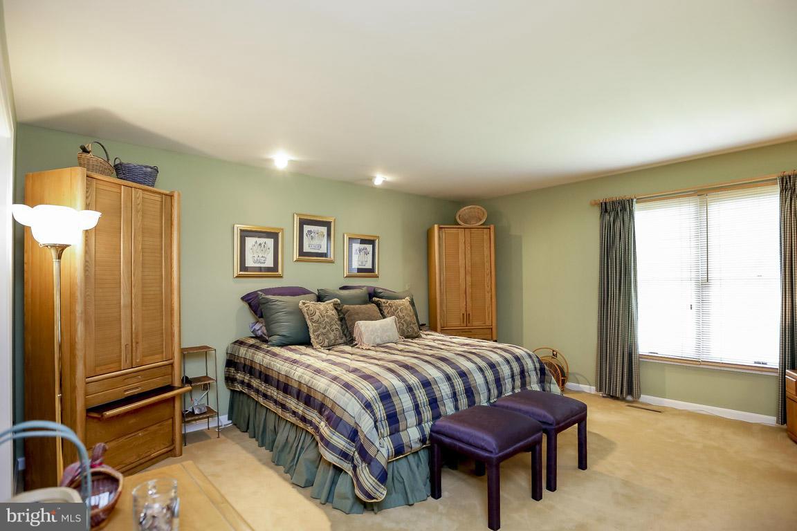 20921 Sunnyacres Road Laytonsville, MD 20882 - Photo 9 of 29 Bedroom (Master)