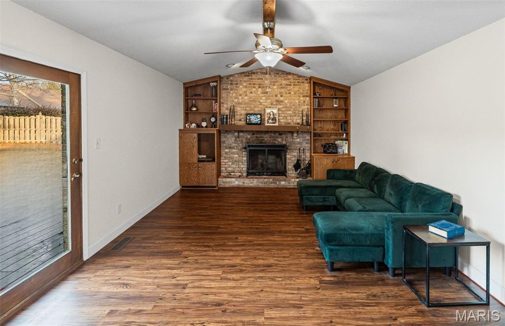 6 Mapleleaf Lane Belleville, IL 62223 - Photo 10 of 40