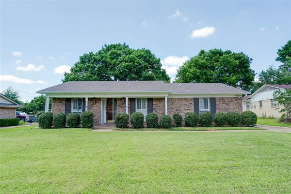 $228,000 | 615 Oxford Drive, Sherman, TX 75092