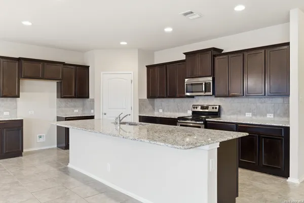 $380,000 | 105 Blaze Moon, Cibolo, TX 78108
