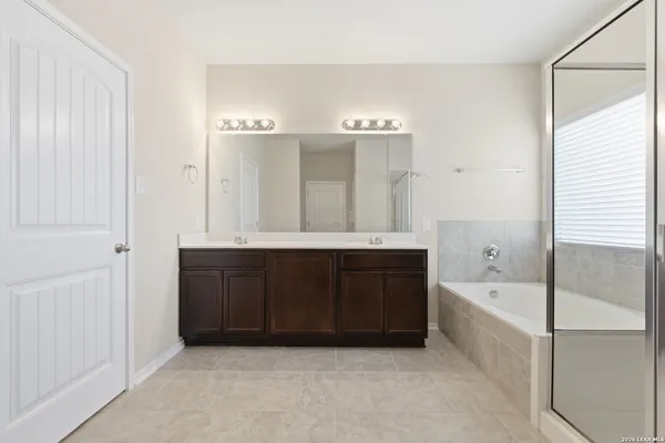 $380,000 | 105 Blaze Moon, Cibolo, TX 78108