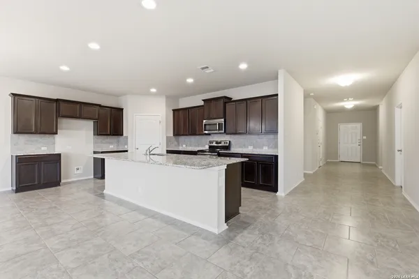 $380,000 | 105 Blaze Moon, Cibolo, TX 78108