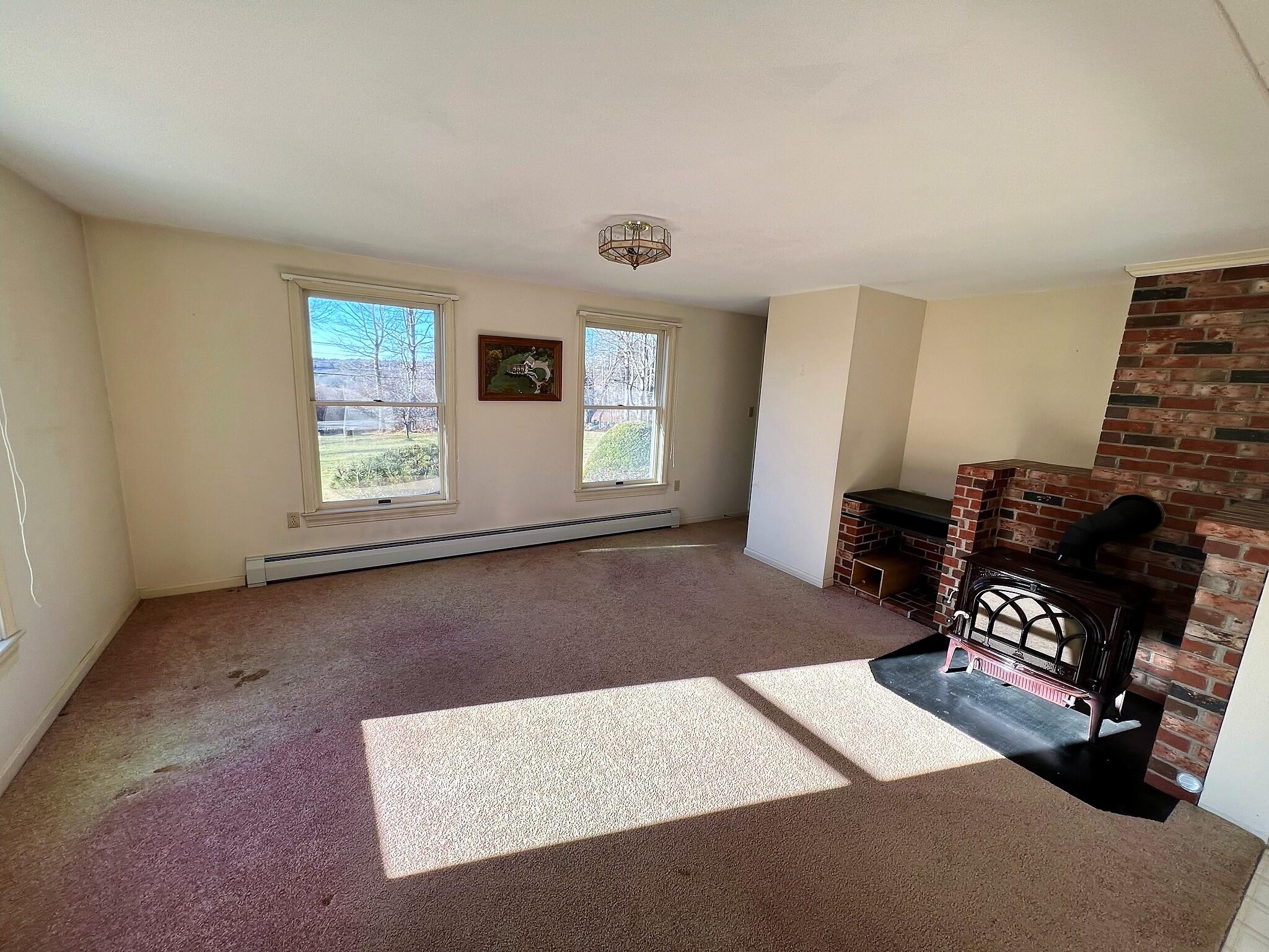 740 Friendship Road Waldoboro, ME 04572 - Photo 6 of 28 Sitting Room