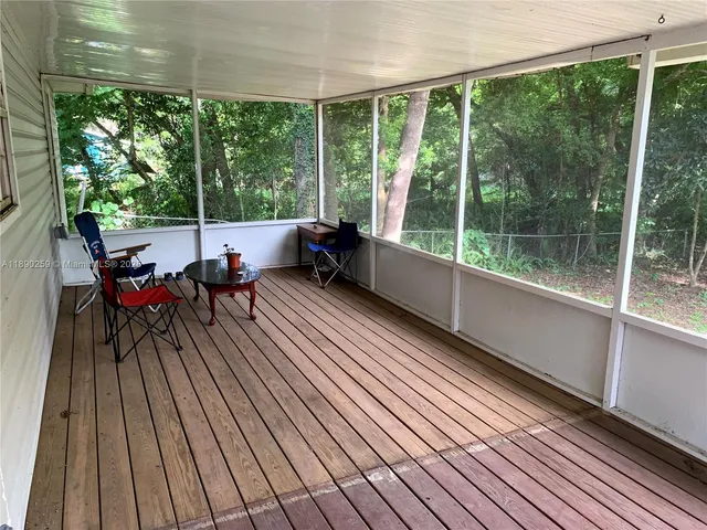 $2,000 | 325 East Plymouth Avenue, Deland, FL 32724