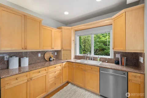 $1,995,000 | 2711 4th Avenue West, Seattle, WA 98119