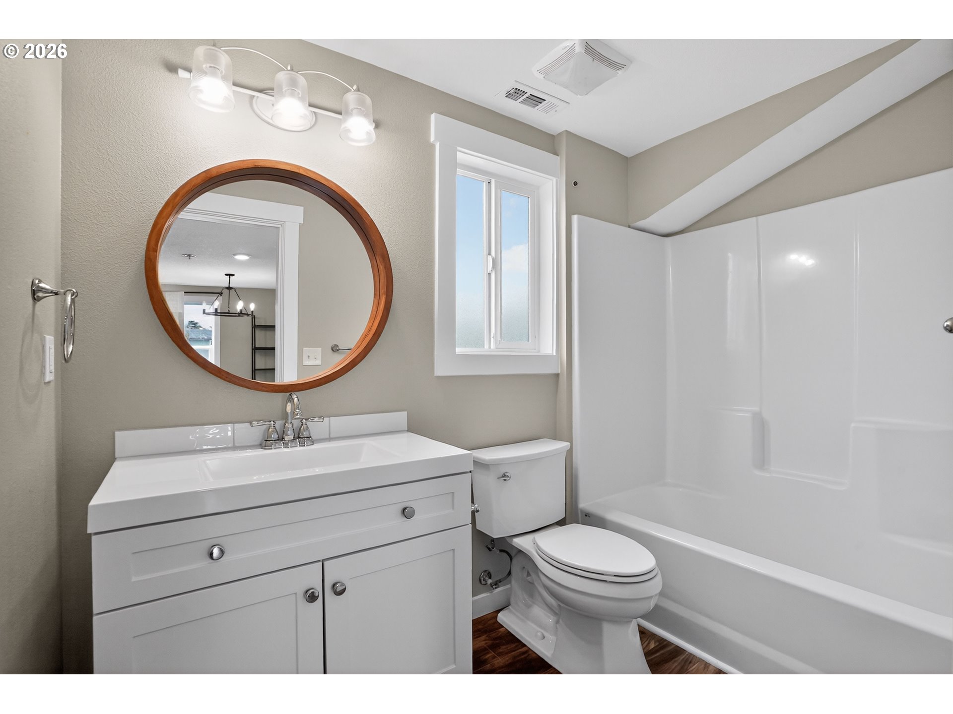 502 East 4th Street Molalla, OR 97038 - Photo 25 of 35 Bathroom