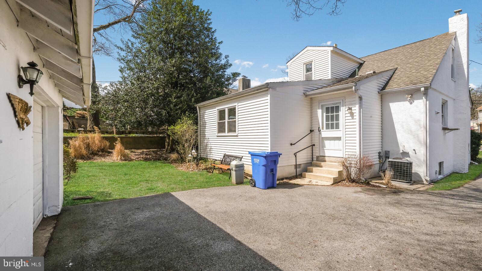 206 Bortondale Road Media, PA 19063 - Photo 19 of 22