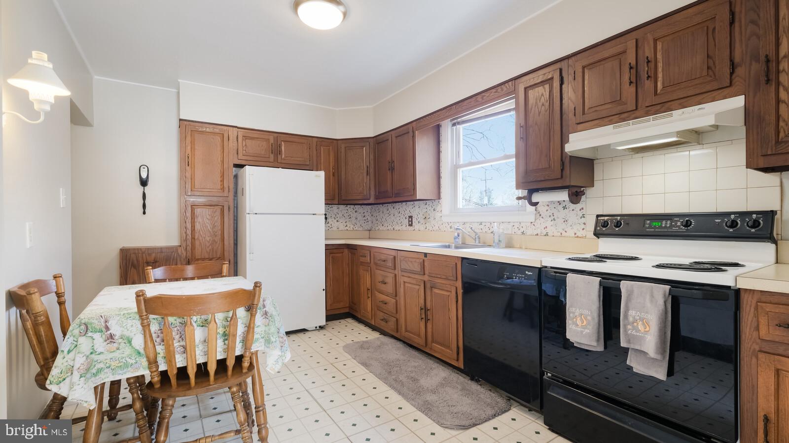 206 Bortondale Road Media, PA 19063 - Photo 7 of 22