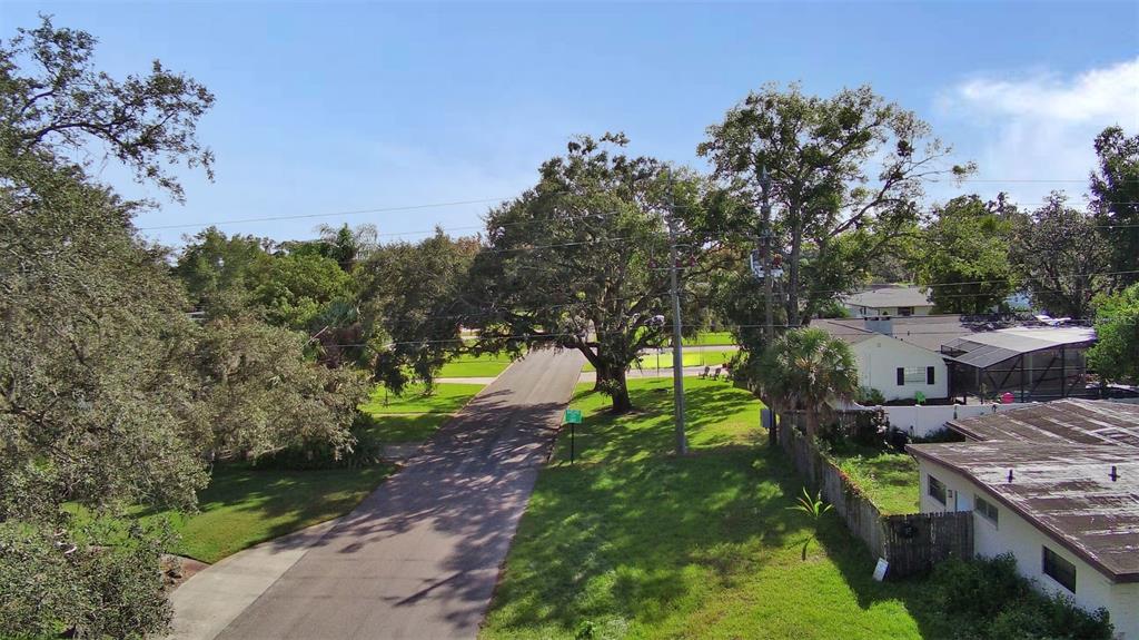 2464 Derbyshire Road Maitland, FL 32751 - Photo 41 of 42 a backyard of a house with lots of green space