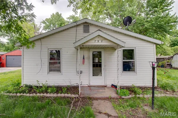 $48,000 | 790 Olive Street, White Hall, IL 62092