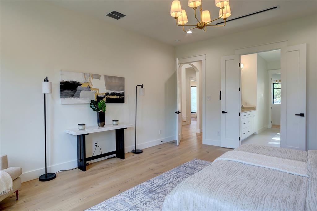 4062 Valley Ridge Road Dallas, TX 75220 - Photo 9 of 33 Gallery Image 9