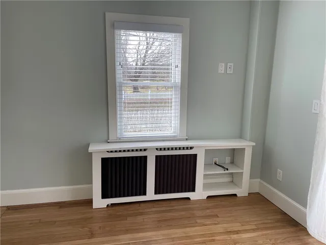 $2,500 | 102 3rd Beach Road, Middletown, RI 02842