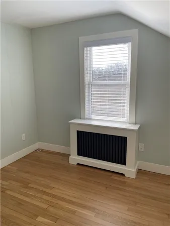 $2,500 | 102 3rd Beach Road, Middletown, RI 02842