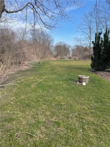 $2,500 | 102 3rd Beach Road, Middletown, RI 02842