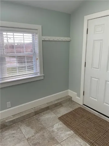 $2,500 | 102 3rd Beach Road, Middletown, RI 02842