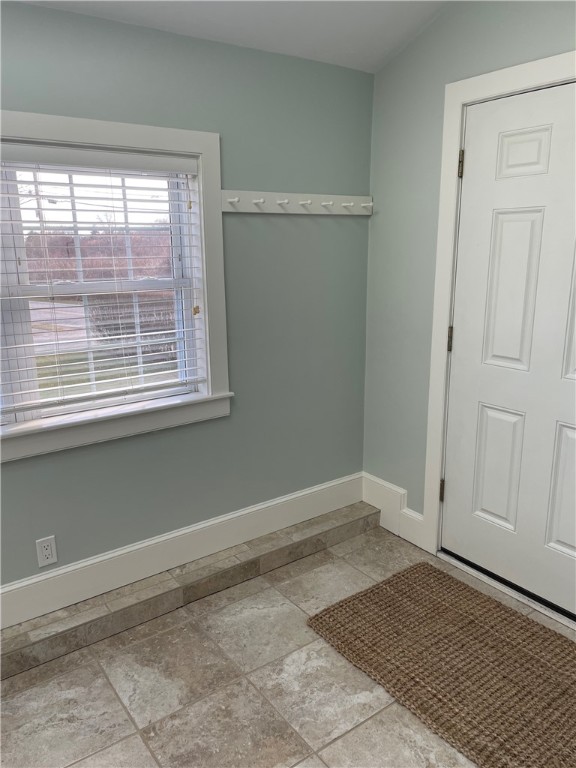 102 3rd Beach Road Middletown, RI 02842 - Photo 3 of 29 entrance way