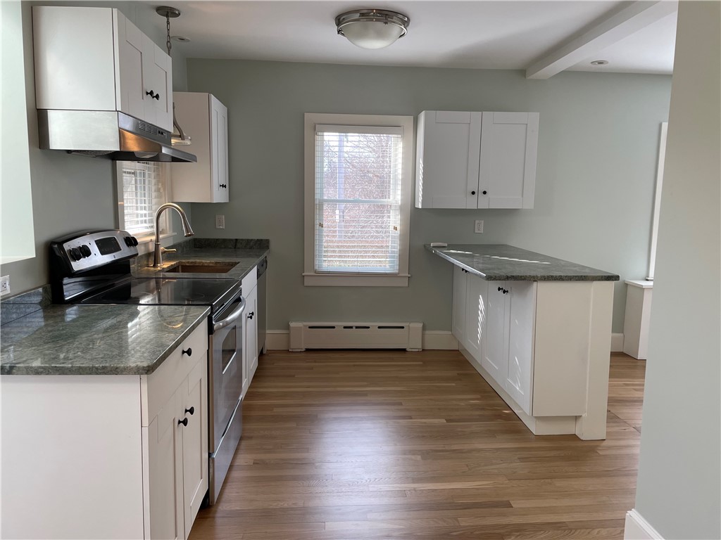 102 3rd Beach Road Middletown, RI 02842 - Photo 8 of 29