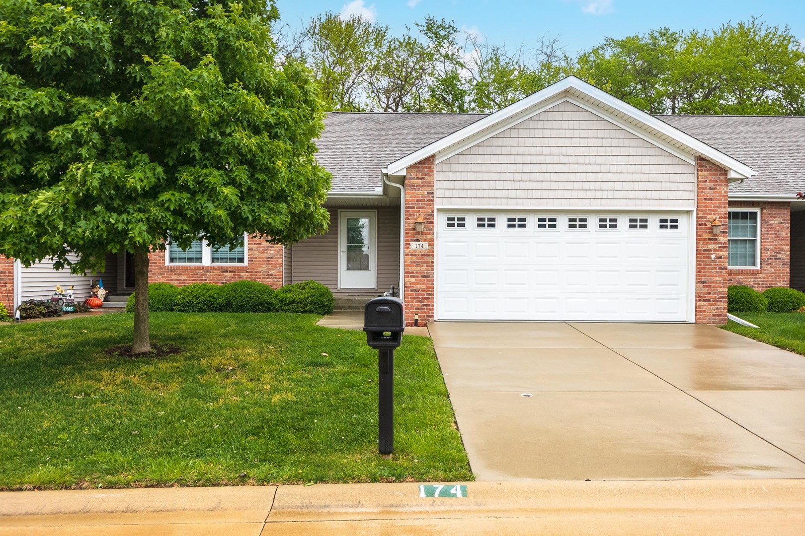 174 Cassidy Road Normal, IL 61761 - Photo 1 of 21 Gallery Image 1