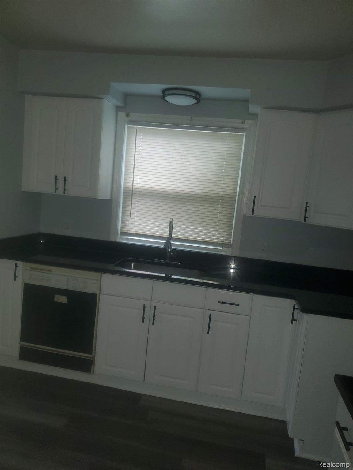 19757 Huntington Road Detroit, MI 48219 - Photo 10 of 32 Gallery Image 10