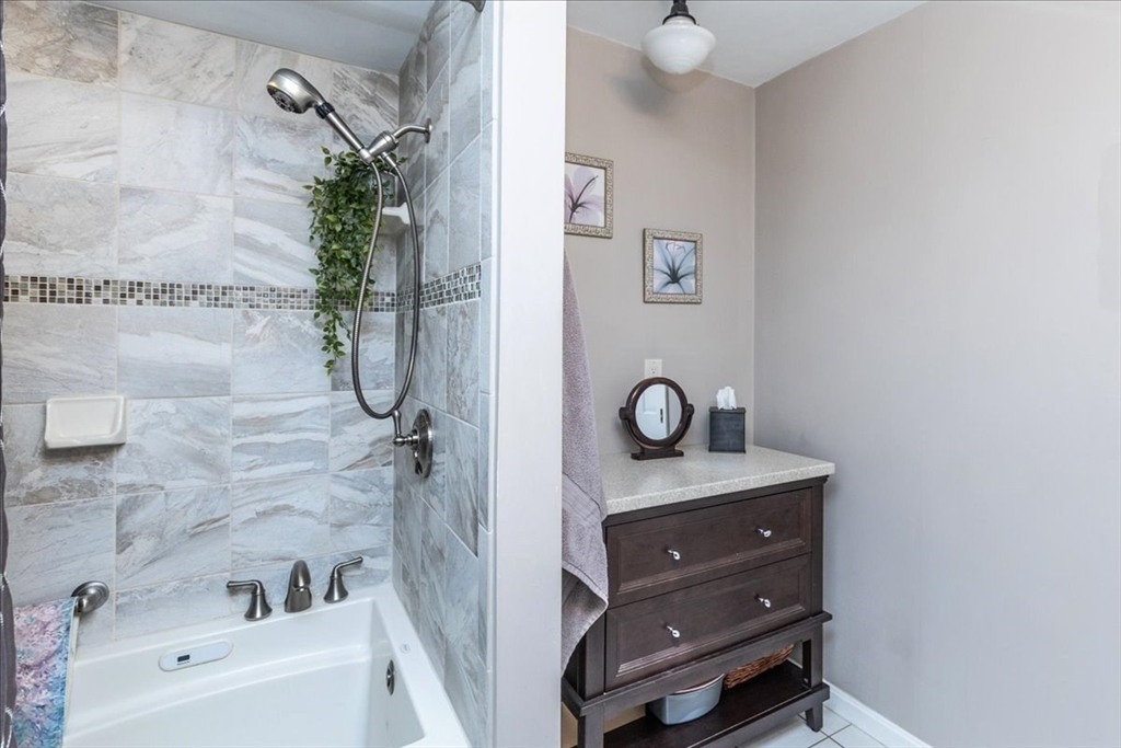 1083 Broadway Road Dracut, MA 01826 - Photo 20 of 28 Gallery Image 20